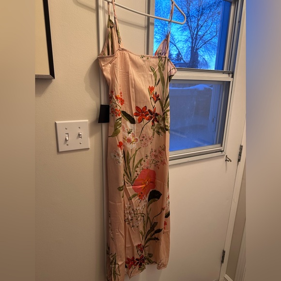 Lulu’s Remarkable Entrance Pink Floral Print Satin Midi Dress - Picture 3 of 7